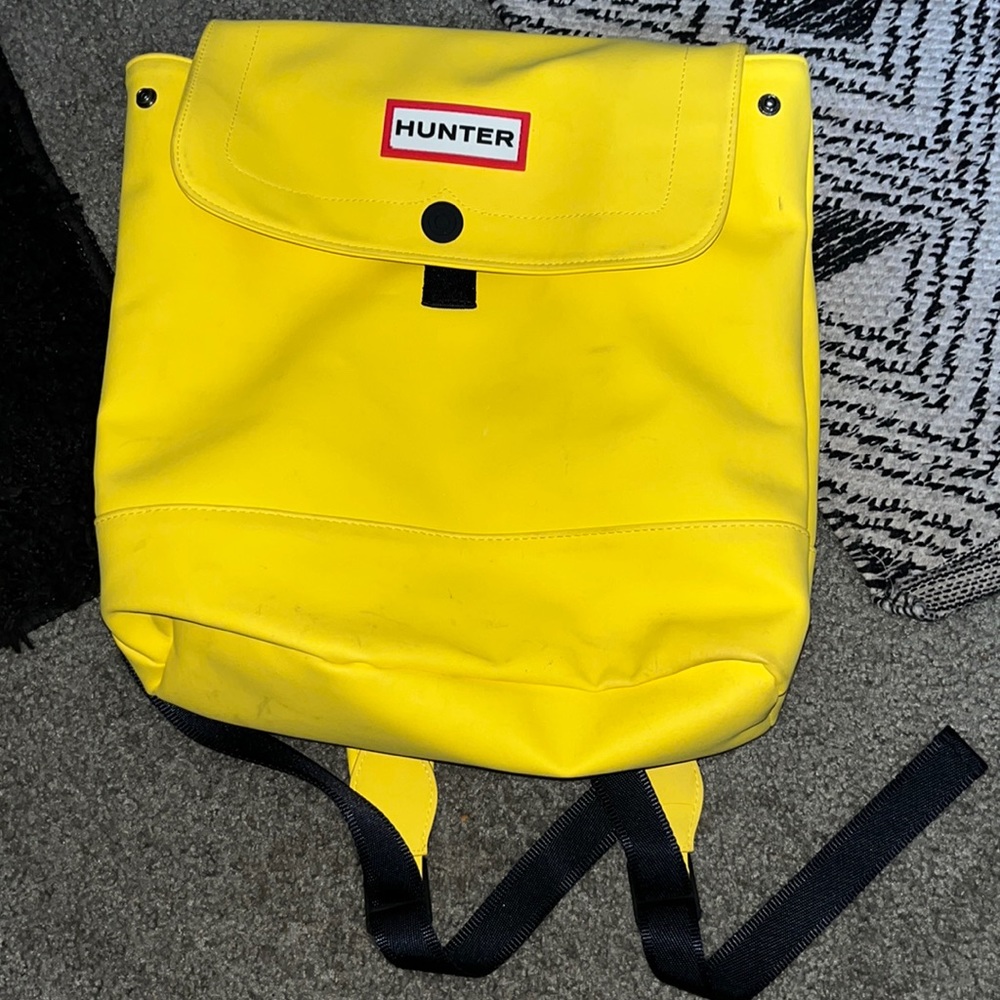 Yellow hunter bag
